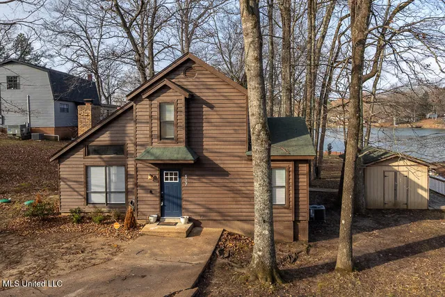 $250,000 | 537 Thunderbird Drive North, Hernando, MS 38632