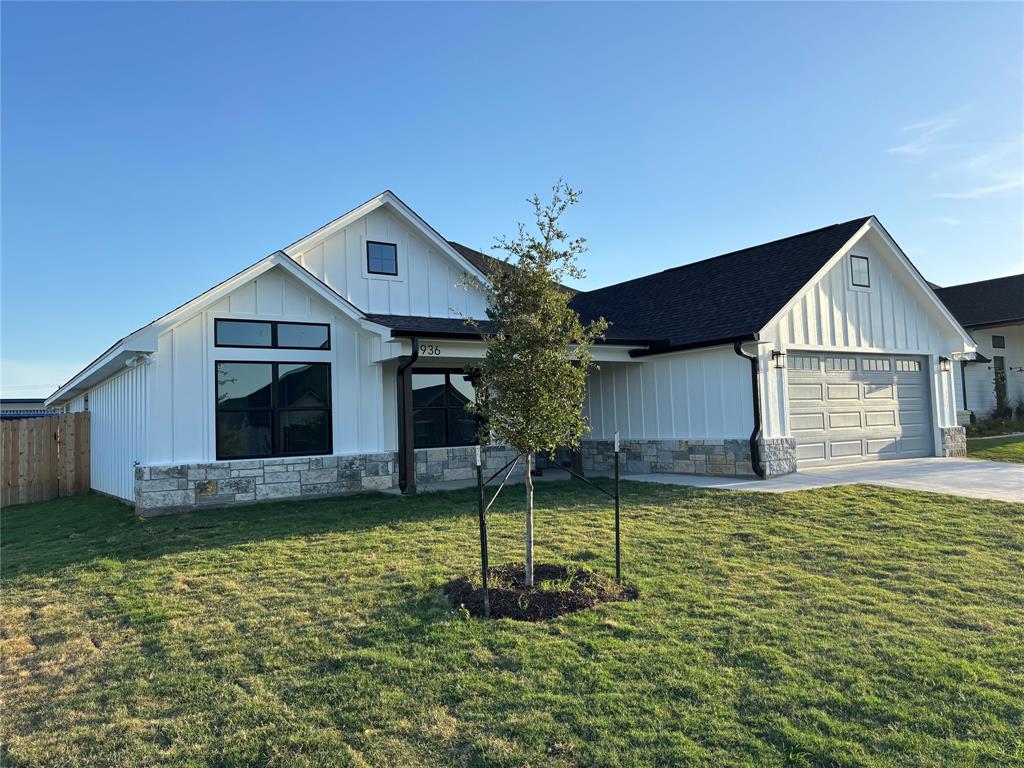 9936 Bridlewood Lane Waco, TX 76708 - Photo 2 of 27
