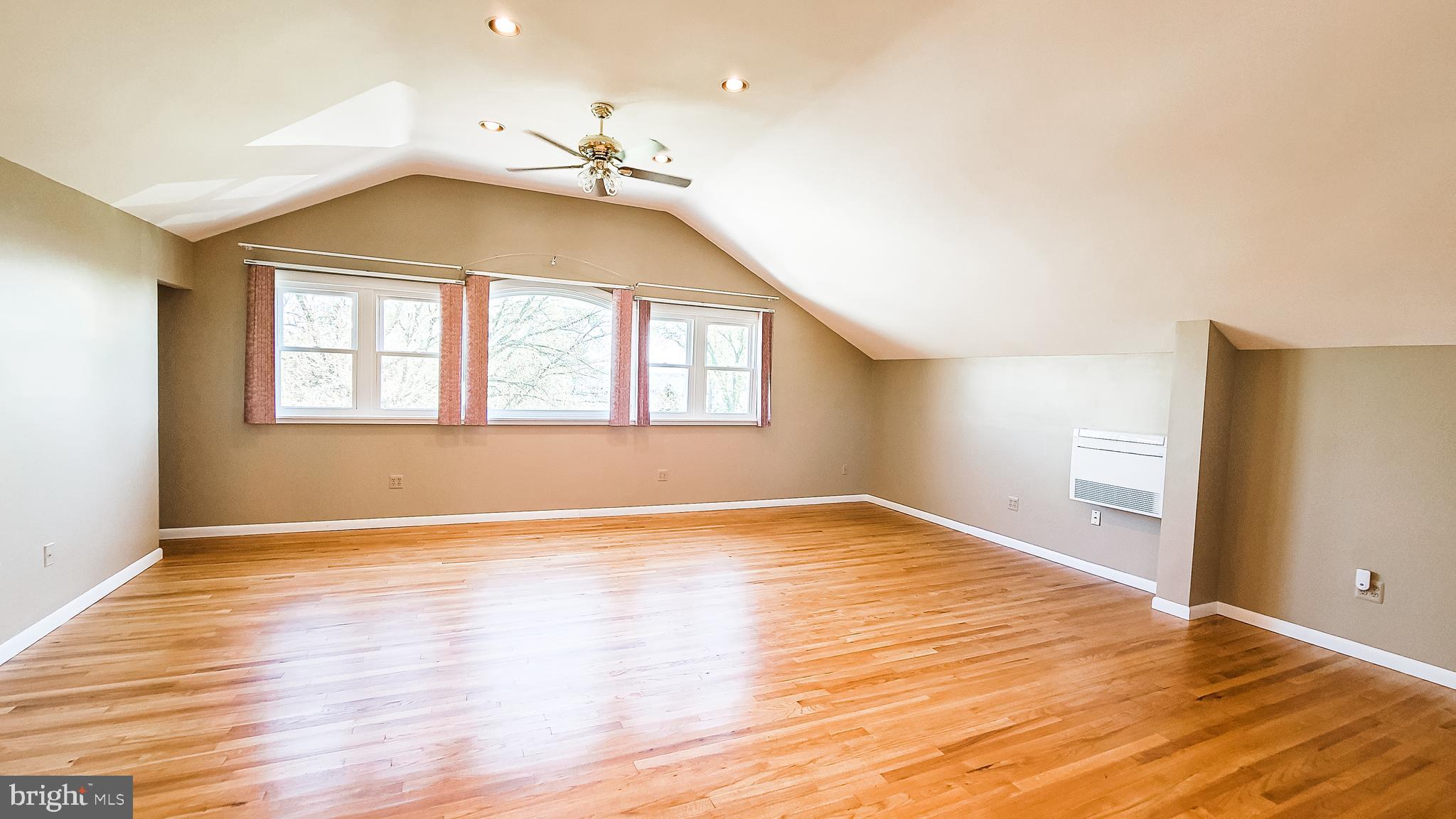 1531 Galena Road Baltimore, MD 21221 - Photo 37 of 66 Ceiling is 11 ft high!