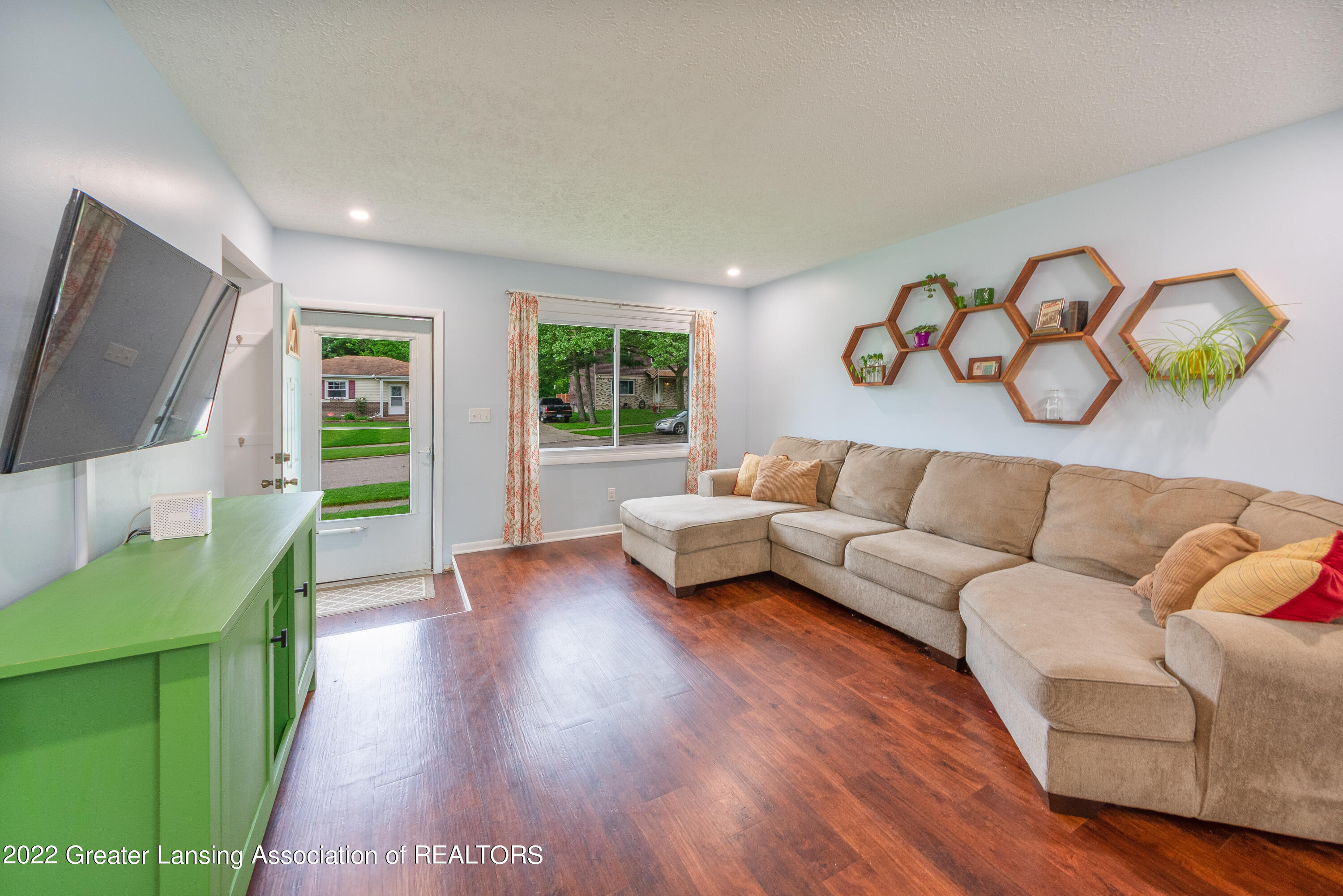 2323 Byrnes Road Lansing, MI 48906 - Photo 8 of 53 Byrnes-16