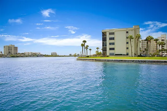 $550,000 | 100 Intracoastal Place, Unit 102, Jupiter, FL 33469