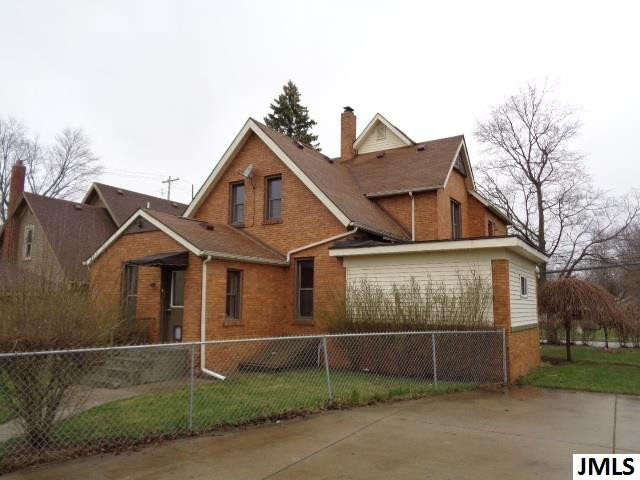 411 West Morrell Street Jackson, MI 49203 - Photo 5 of 17 Photo 6