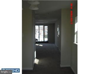 3718 Academy Road Philadelphia, PA 19154 - Photo 2 of 9 Living Room