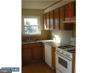 3718 Academy Road Philadelphia, PA 19154 - Photo 5 of 9 Kitchen