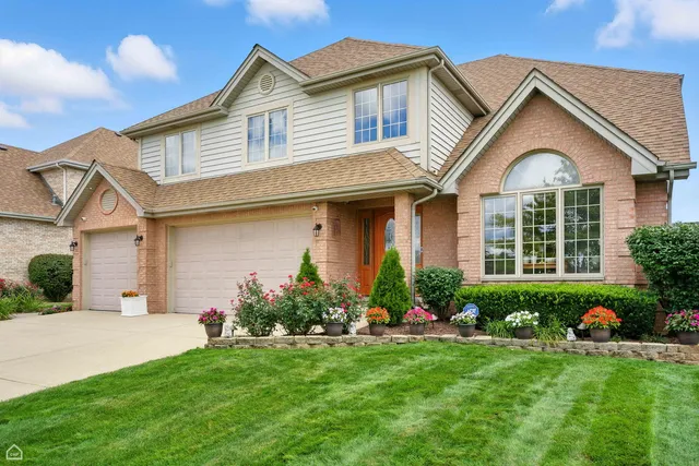 $825,000 | 115 Flamingo Drive, Roselle, IL 60172