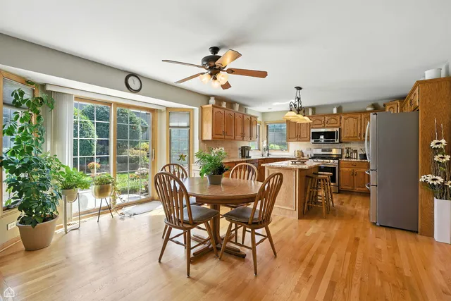 $825,000 | 115 Flamingo Drive, Roselle, IL 60172