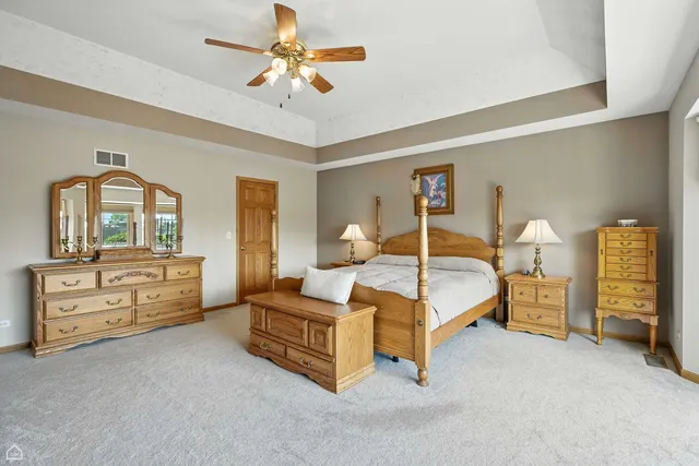 $825,000 | 115 Flamingo Drive, Roselle, IL 60172