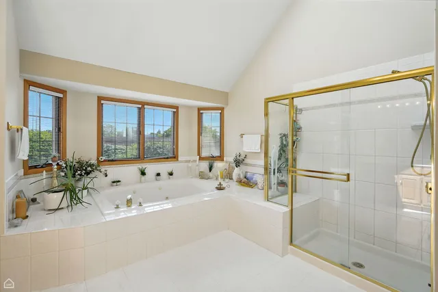 $825,000 | 115 Flamingo Drive, Roselle, IL 60172