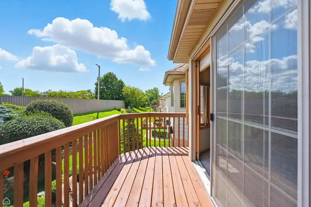 $825,000 | 115 Flamingo Drive, Roselle, IL 60172