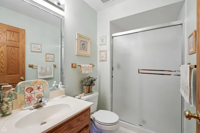 $825,000 | 115 Flamingo Drive, Roselle, IL 60172