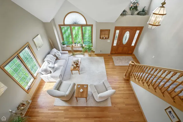 $825,000 | 115 Flamingo Drive, Roselle, IL 60172