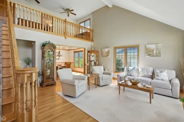 $825,000 | 115 Flamingo Drive, Roselle, IL 60172