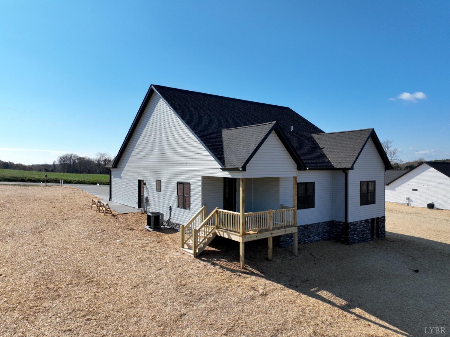 1364 Wells Road Bedford, VA 24523 - Photo 11 of 42 Gallery Image 11