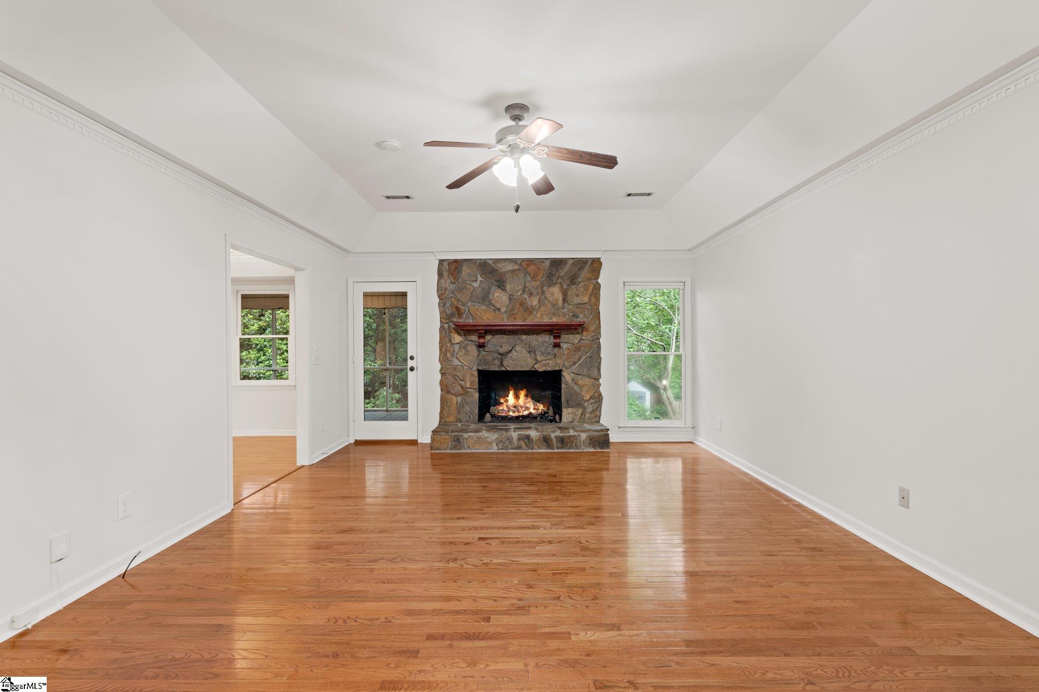 113 Roberts Farm Road Simpsonville, SC 29681 - Photo 8 of 42 Gallery Image 8