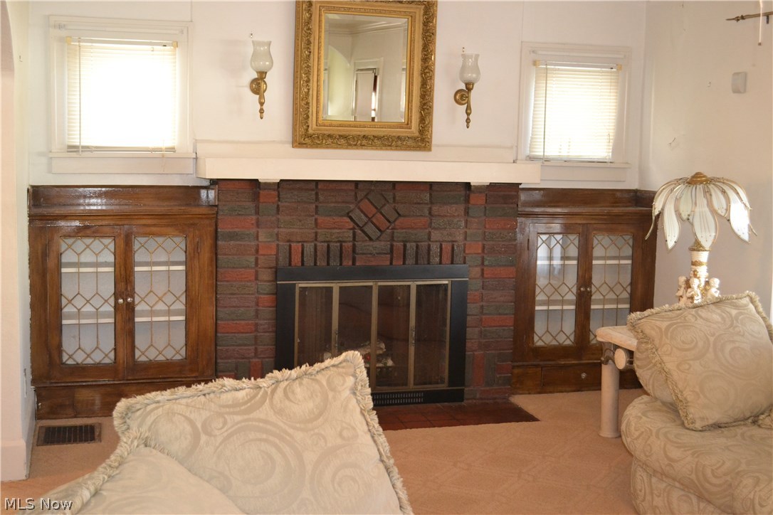 8207 Snow Road Cleveland, OH 44129 - Photo 7 of 23