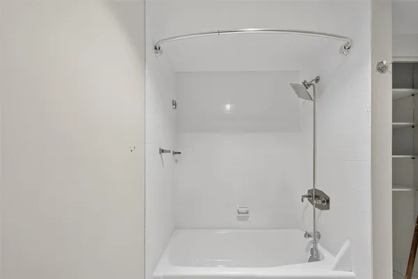 $3,500 | 5001 Woodway Drive, Unit 1804, Houston, TX 77056