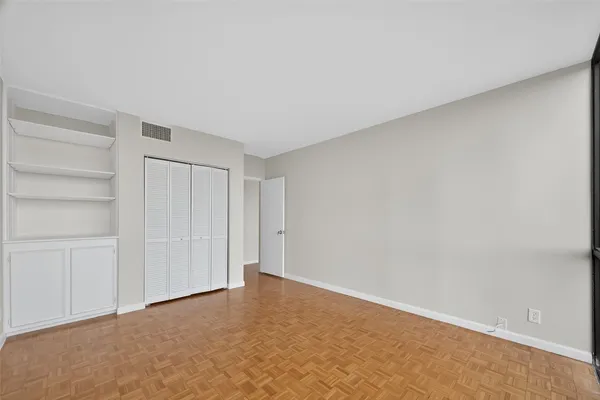 $3,500 | 5001 Woodway Drive, Unit 1804, Houston, TX 77056