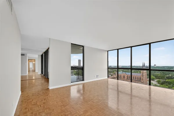 $3,500 | 5001 Woodway Drive, Unit 1804, Houston, TX 77056