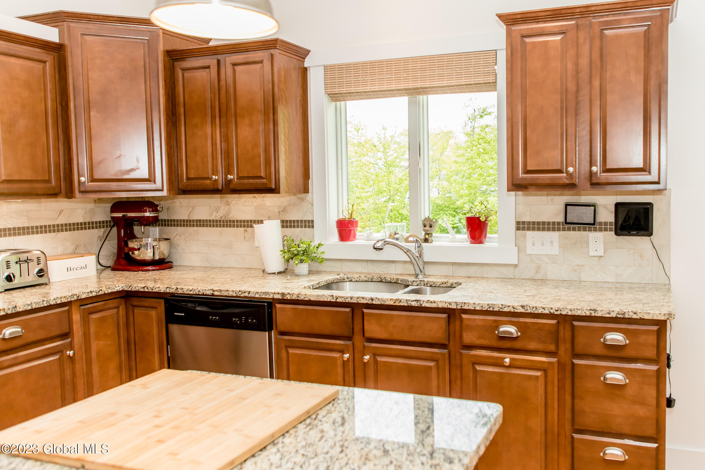 31 Burnham Road Wilton, NY 12831 - Photo 9 of 32 KitchenSink