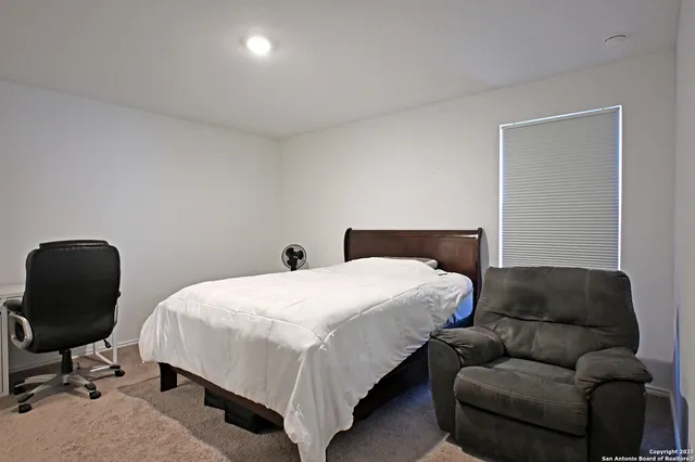 $1,525 | 5115 Schaeffer Ridge, Converse, TX 78109