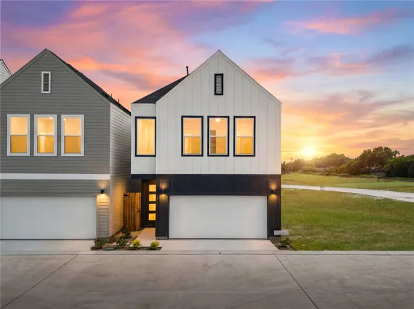 $376,900 | 4011 Buffalo Moon Drive, Houston, TX 77045