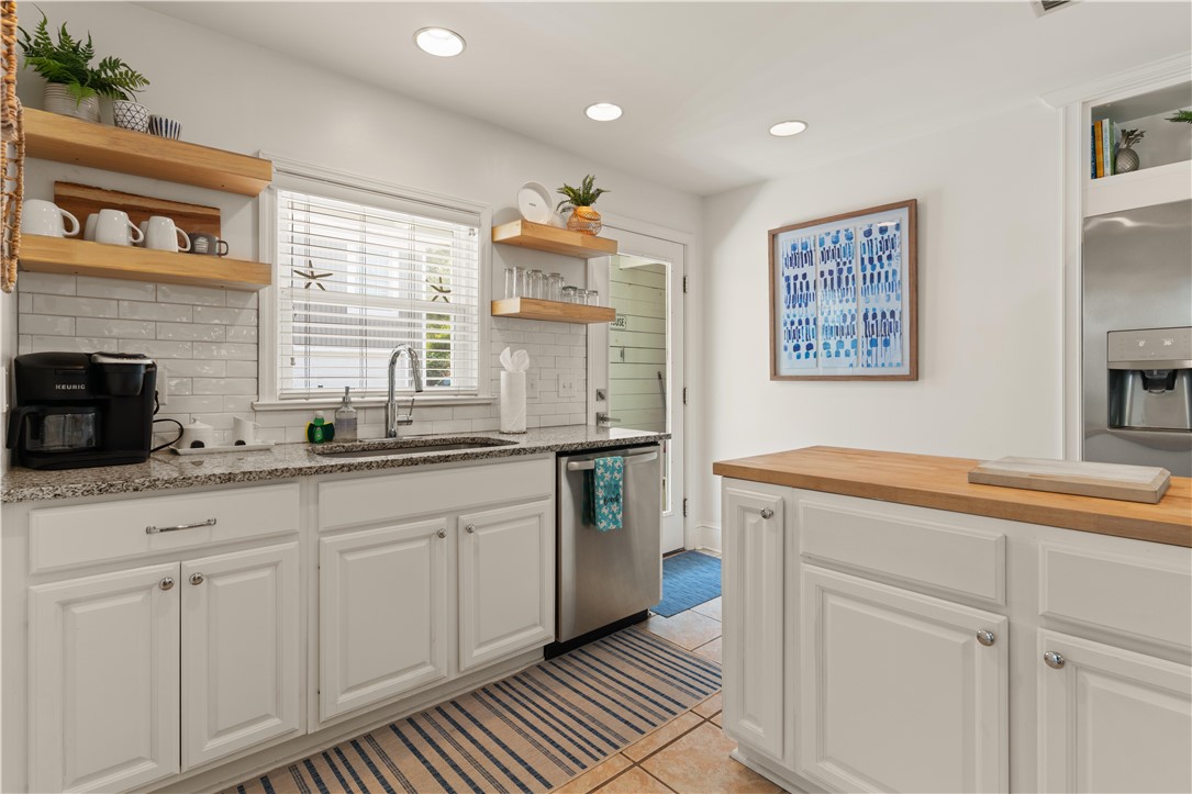 4210 7th Street St. Simons Island, GA 31522 - Photo 14 of 44