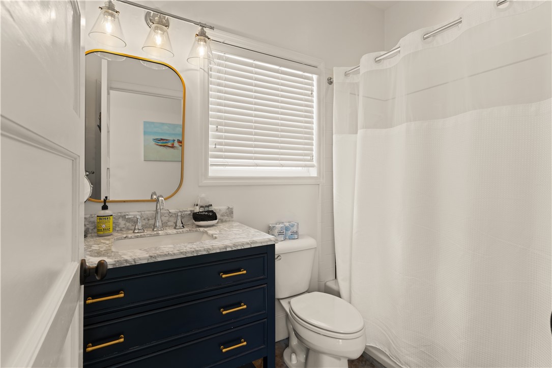 4210 7th Street St. Simons Island, GA 31522 - Photo 17 of 44 Full bath off sunroom