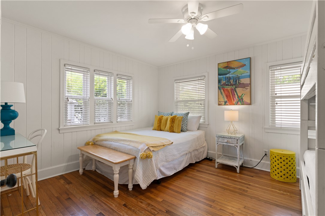 4210 7th Street St. Simons Island, GA 31522 - Photo 23 of 44 Guest room #2 front house