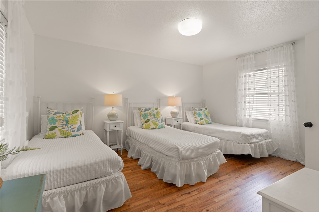 4210 7th Street St. Simons Island, GA 31522 - Photo 39 of 44 Guest room #2 back house