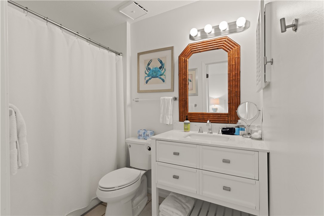 4210 7th Street St. Simons Island, GA 31522 - Photo 42 of 44 Guest bathroom back house