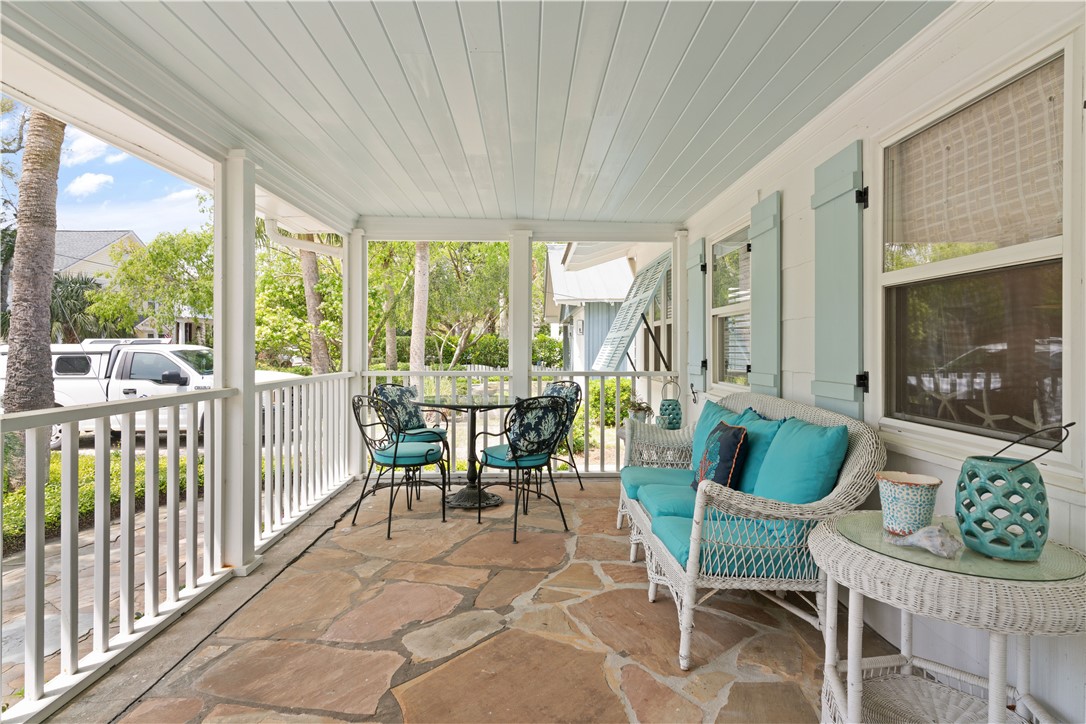 4210 7th Street St. Simons Island, GA 31522 - Photo 5 of 44 Front Porch Front House