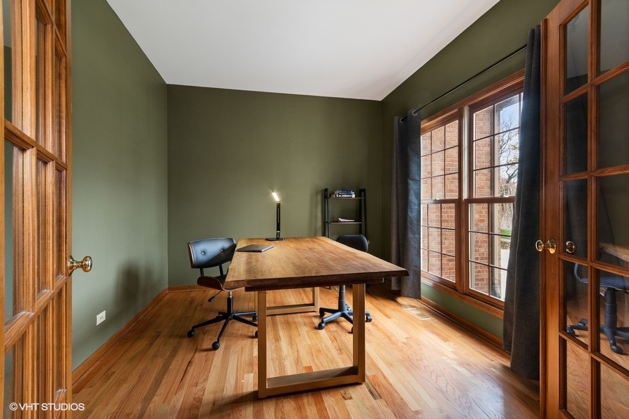 517 Ekman Drive Batavia, IL 60510 - Photo 9 of 22 a view of a room with furniture and wooden floor