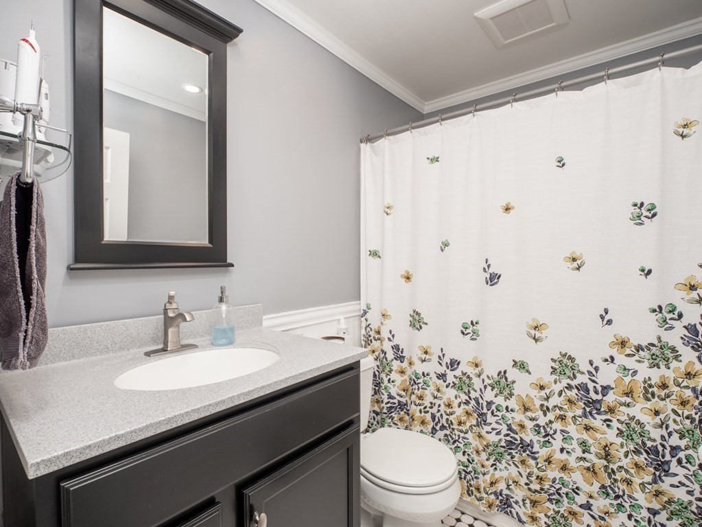 270 Gorwin Drive Holliston, MA 01746 - Photo 16 of 36