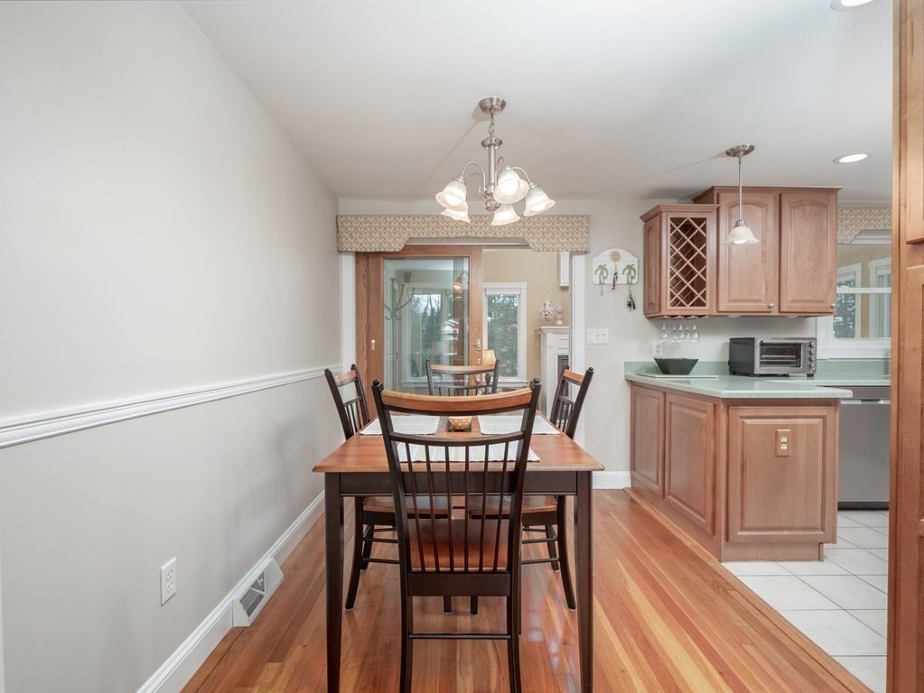 270 Gorwin Drive Holliston, MA 01746 - Photo 9 of 36