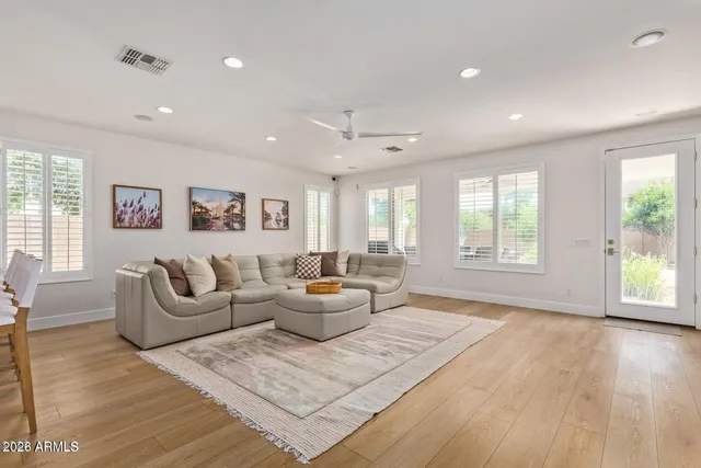 $950,000 | 3311 East Anika Drive, Gilbert, AZ 85298