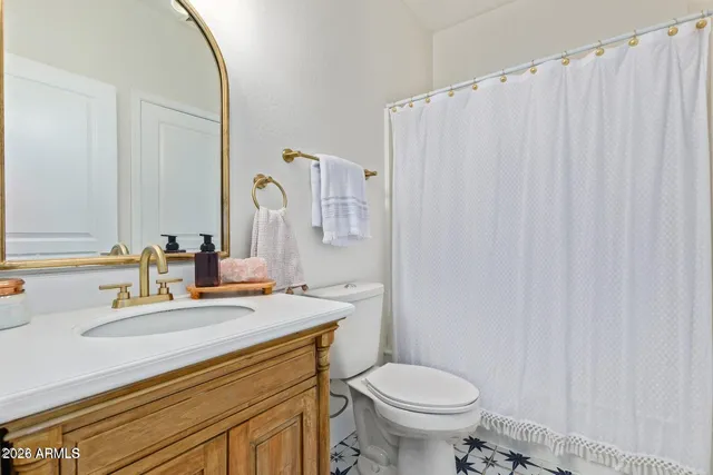 $950,000 | 3311 East Anika Drive, Gilbert, AZ 85298