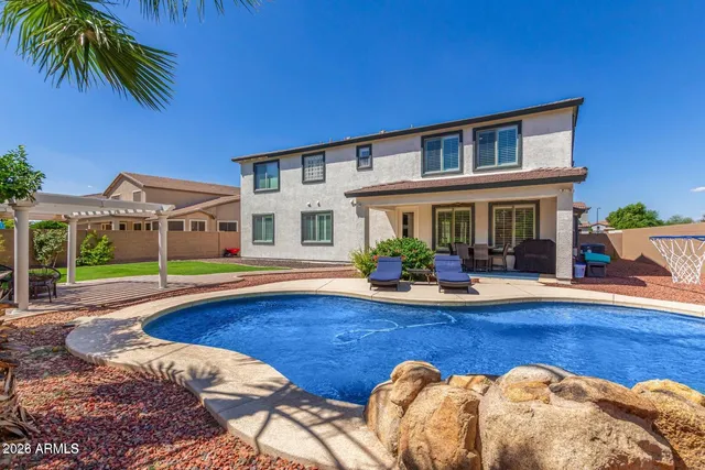 $950,000 | 3311 East Anika Drive, Gilbert, AZ 85298