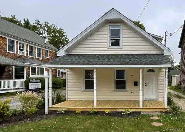 $399,900 | 308 East Avenue, Riverhead, NY 11901