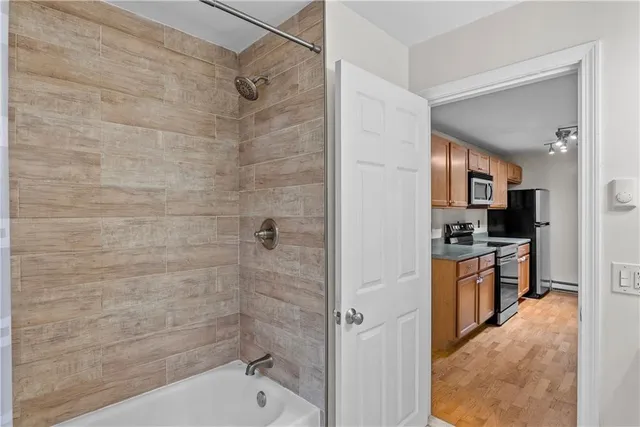 $199,900 | 117 John Street, Unit 14, Lincoln, RI 02865