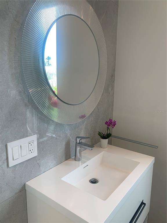 2945 Pyrula Drive Longboat Key, FL 34228 - Photo 52 of 53