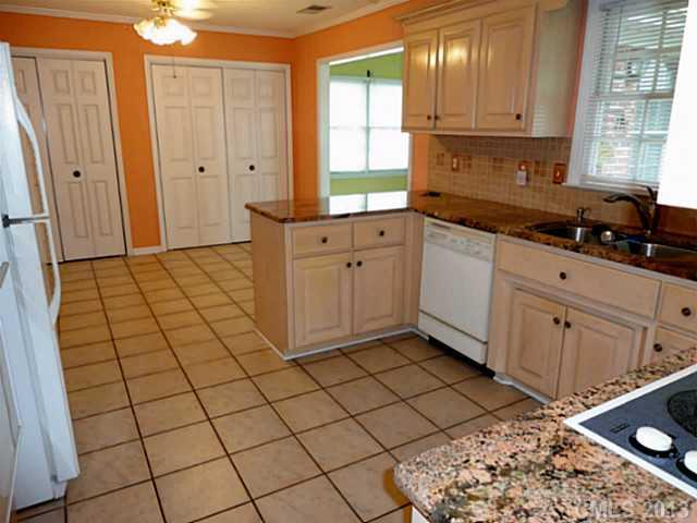 1634 Union Road, Unit A Gastonia, NC 28054 - Photo 3 of 15 Gallery Image 3