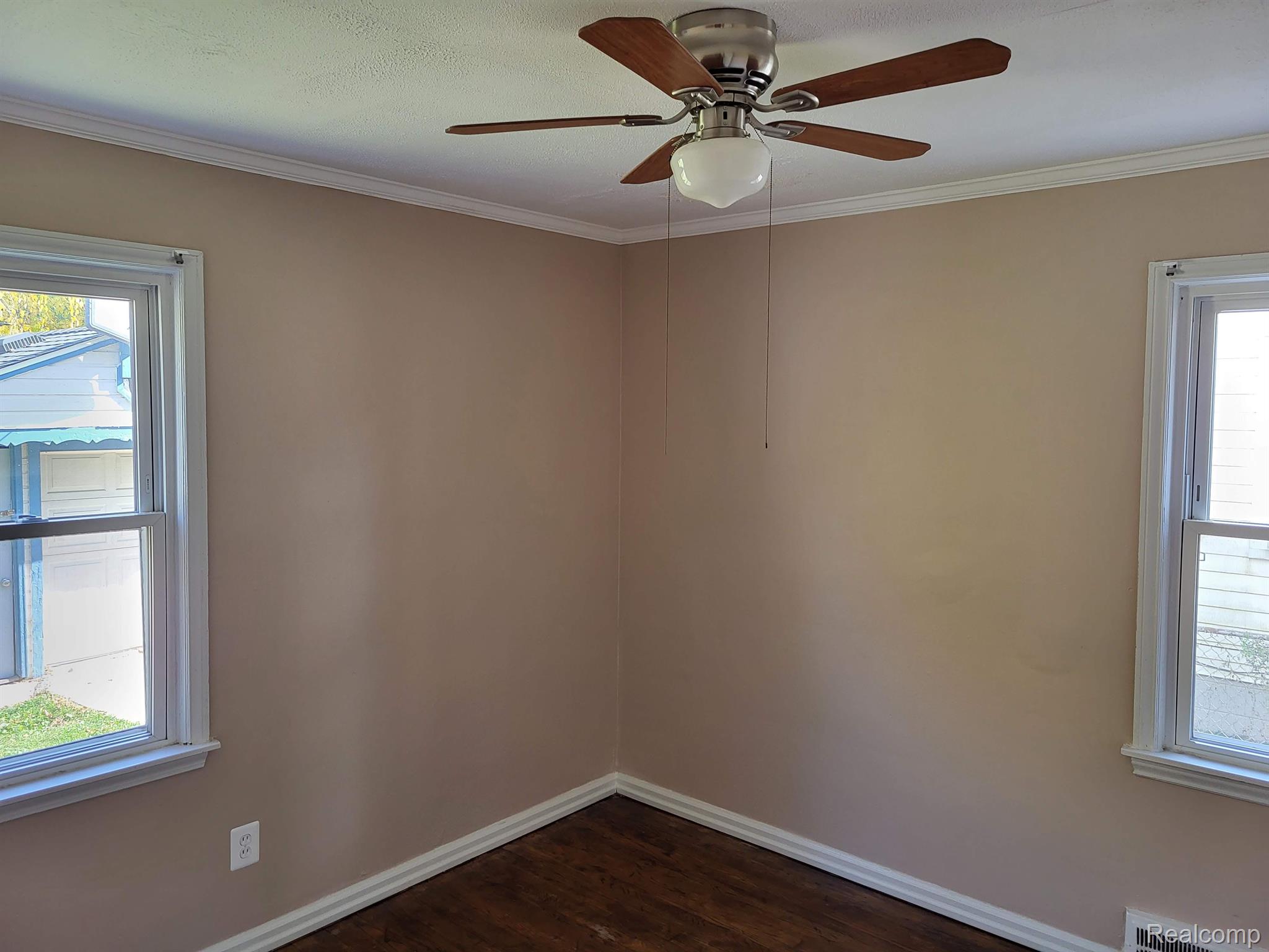6621 Pelham Road Allen Park, MI 48101 - Photo 11 of 18 Gallery Image 11