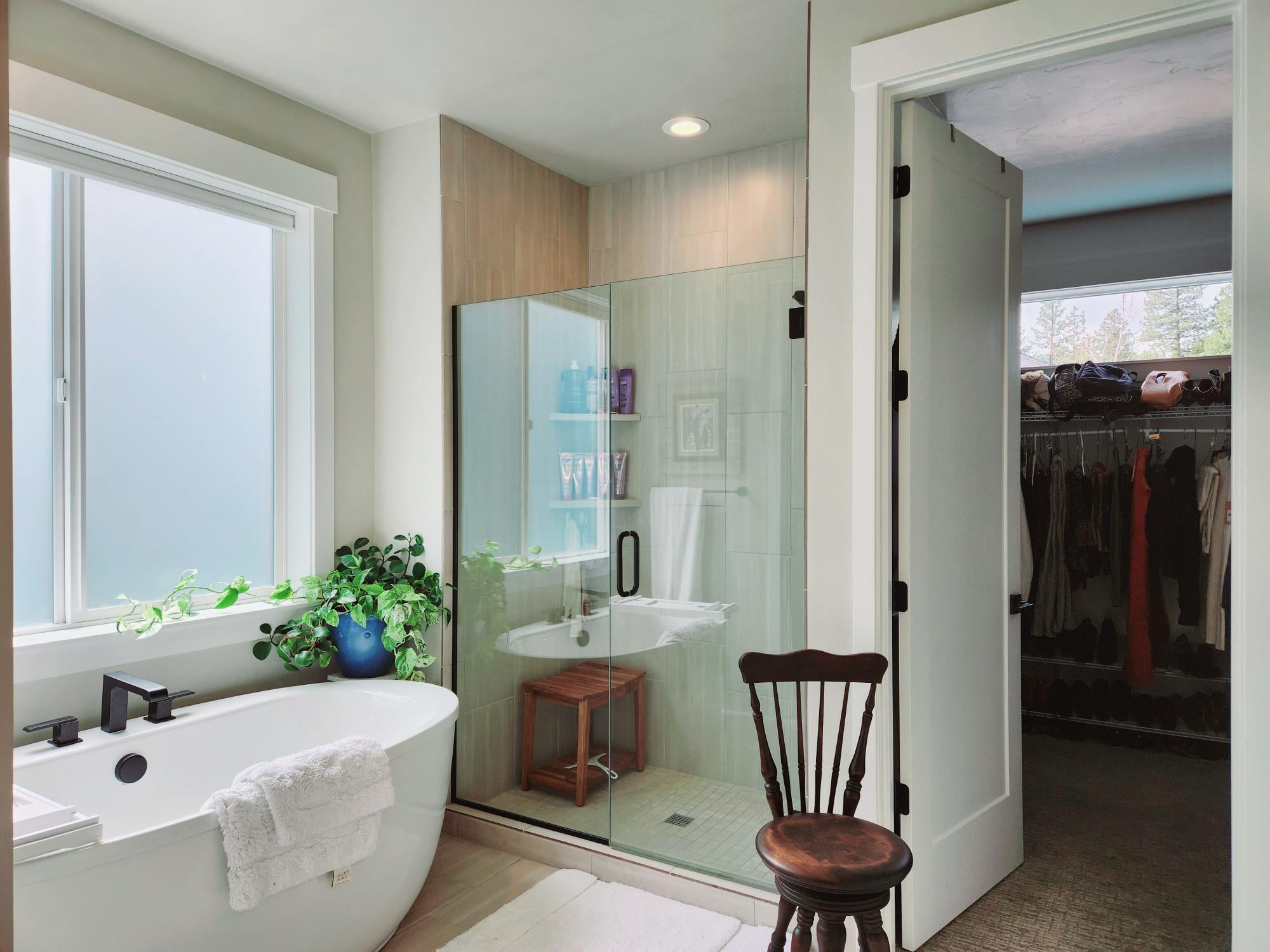 2345 Northwest Skyline Ranch Road Bend, OR 97703 - Photo 15 of 20 Beautiful soaking tub and walk in tiled shower.