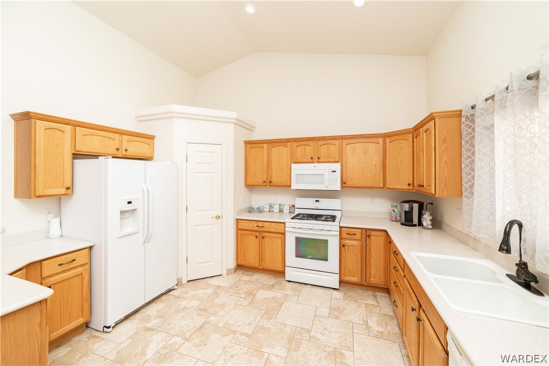 2063 Ridgeview Road Kingman, AZ 86401 - Photo 17 of 59 Gallery Image 17