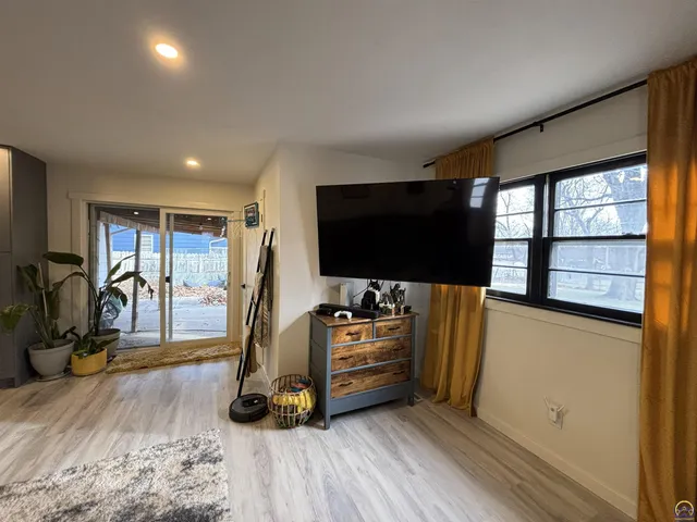 $187,900 | 1519 West Street, Emporia, KS 66801