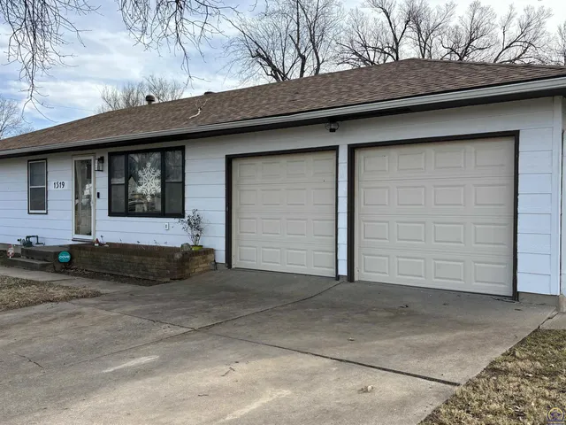 $187,900 | 1519 West Street, Emporia, KS 66801