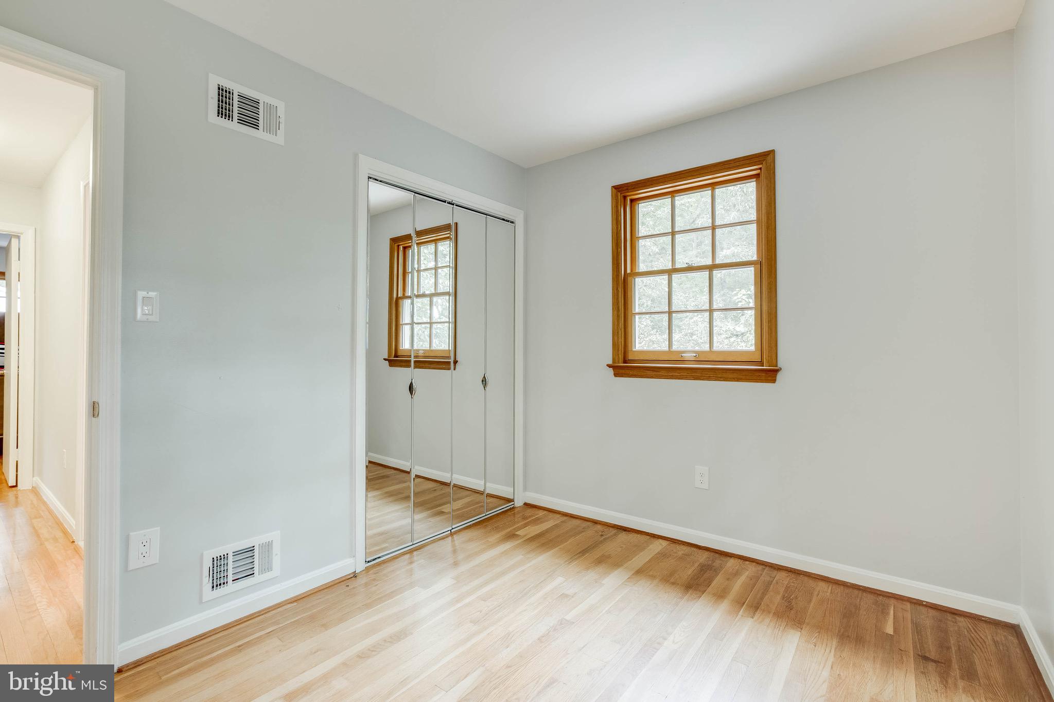 6907 Huntsman Boulevard Springfield, VA 22153 - Photo 33 of 48 4th Bedroom Upper Level