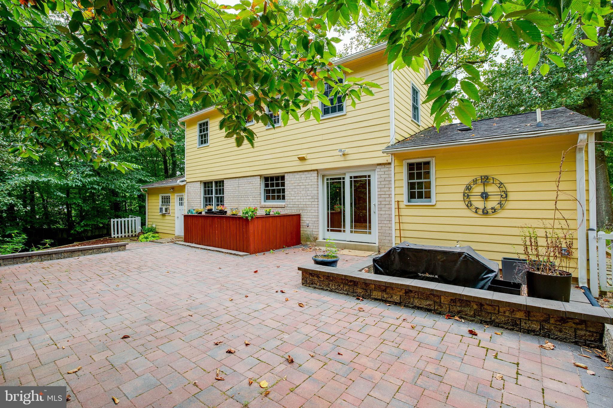 6907 Huntsman Boulevard Springfield, VA 22153 - Photo 38 of 48 Patio