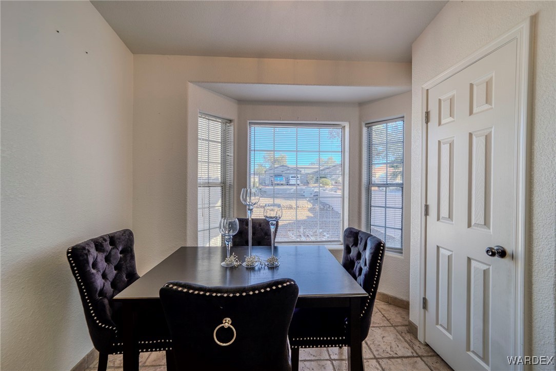 2331 Primavera Loop Fort Mohave, AZ 86426 - Photo 5 of 63 Dining Area