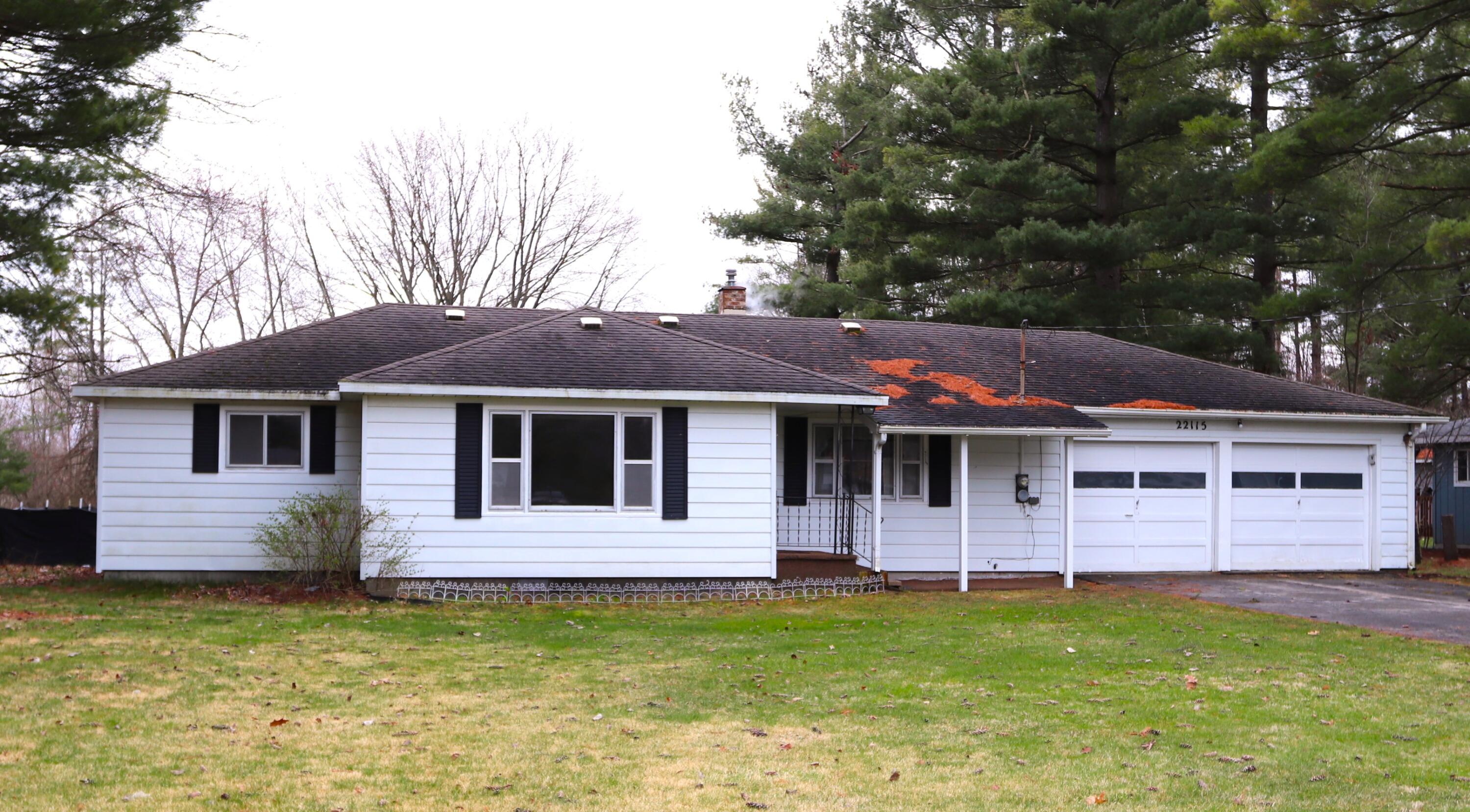 22115 Gratiot Road Merrill, MI 48637 - Photo 4 of 45 IMG_5705